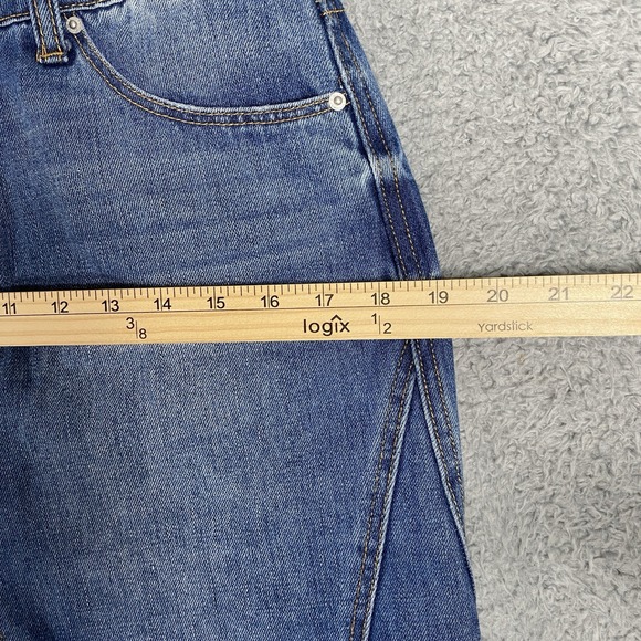 Kensie Denim‎ Mini Skirt Size 8/29 Frayed Hem Distressed - Picture 4 of 10